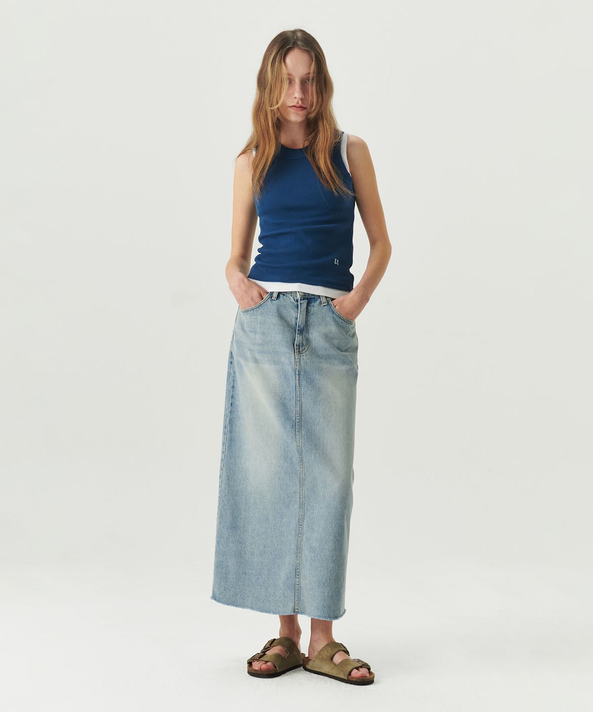 르바(LEVAR) Rear-Slit Denim Long Skirt - Light Blue