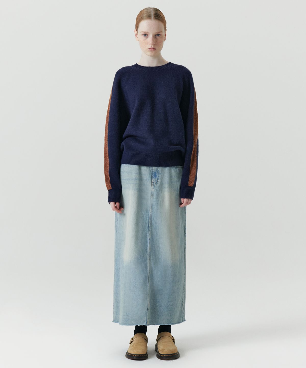 르바(LEVAR) Rear-Slit Denim Long Skirt - Light Blue
