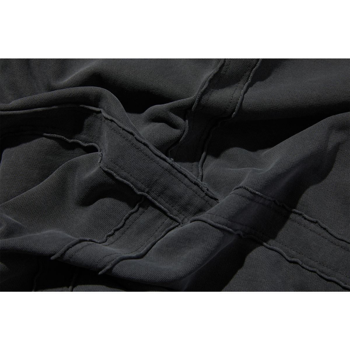 아트워크 뮤지엄(ARTWORK MUSEUM) CROSS SWEATSHIRTS