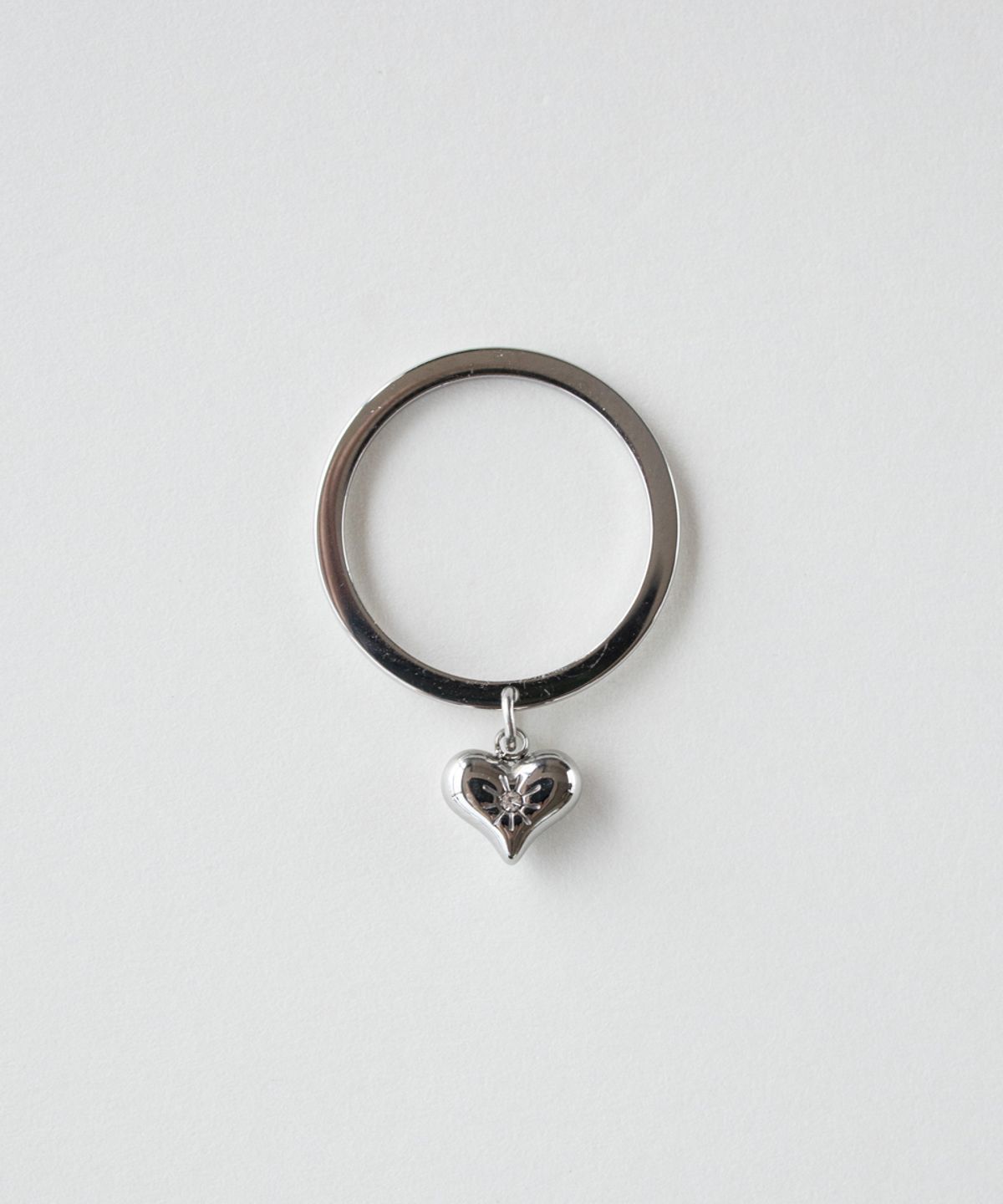 메리모티브(MERRYMOTIVE) Mini cubic heart with surgical ring