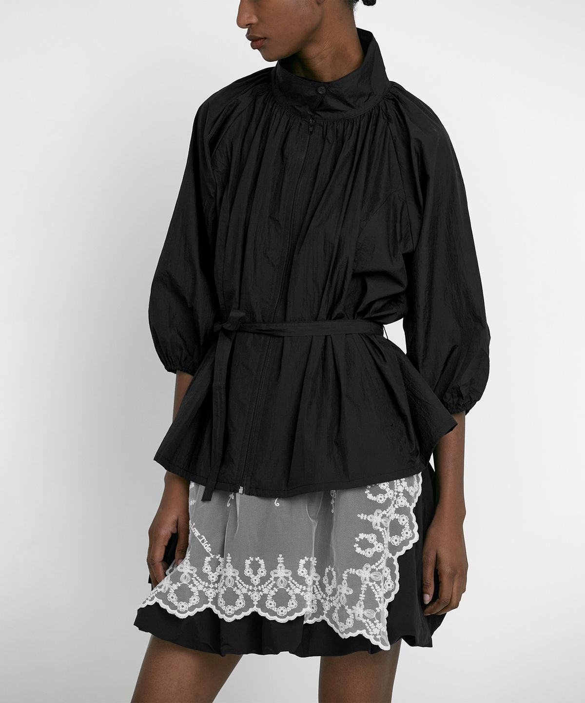 로우타이드(LOW TIDE) SHEER SHIRRING ZIP UP [BLACK]