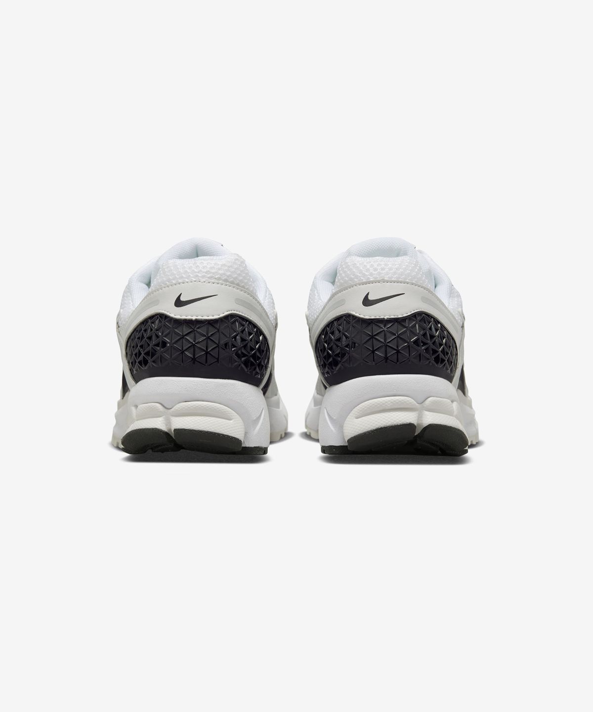 나이키(NIKE) 줌 보메로 5 M - 화이트:플래티넘 틴트:메탈릭 플래티넘:블랙 / FB9149-101