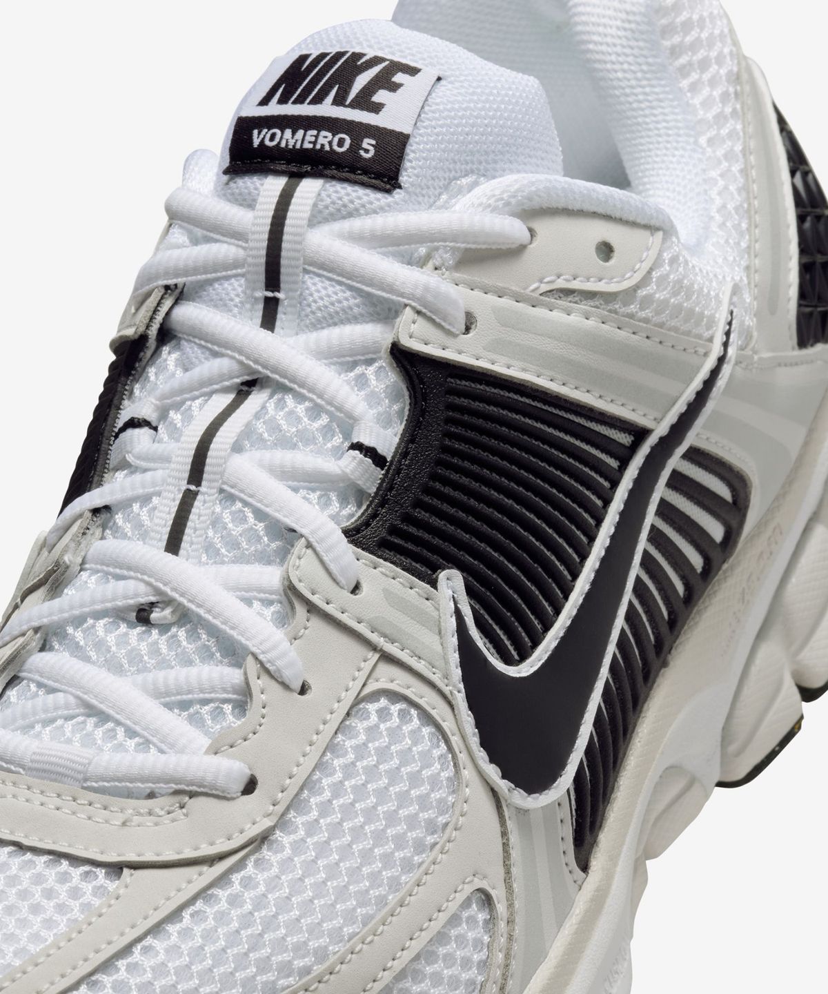 나이키(NIKE) 줌 보메로 5 M - 화이트:플래티넘 틴트:메탈릭 플래티넘:블랙 / FB9149-101
