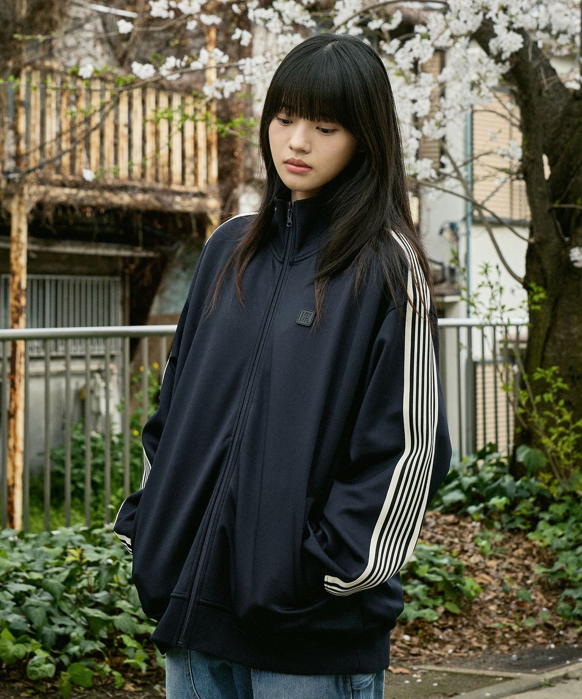 미니멀프로젝트(MINIMALPROJECT) 사이드 라인 포인트 트랙 자켓 MJK119 [NAVY]