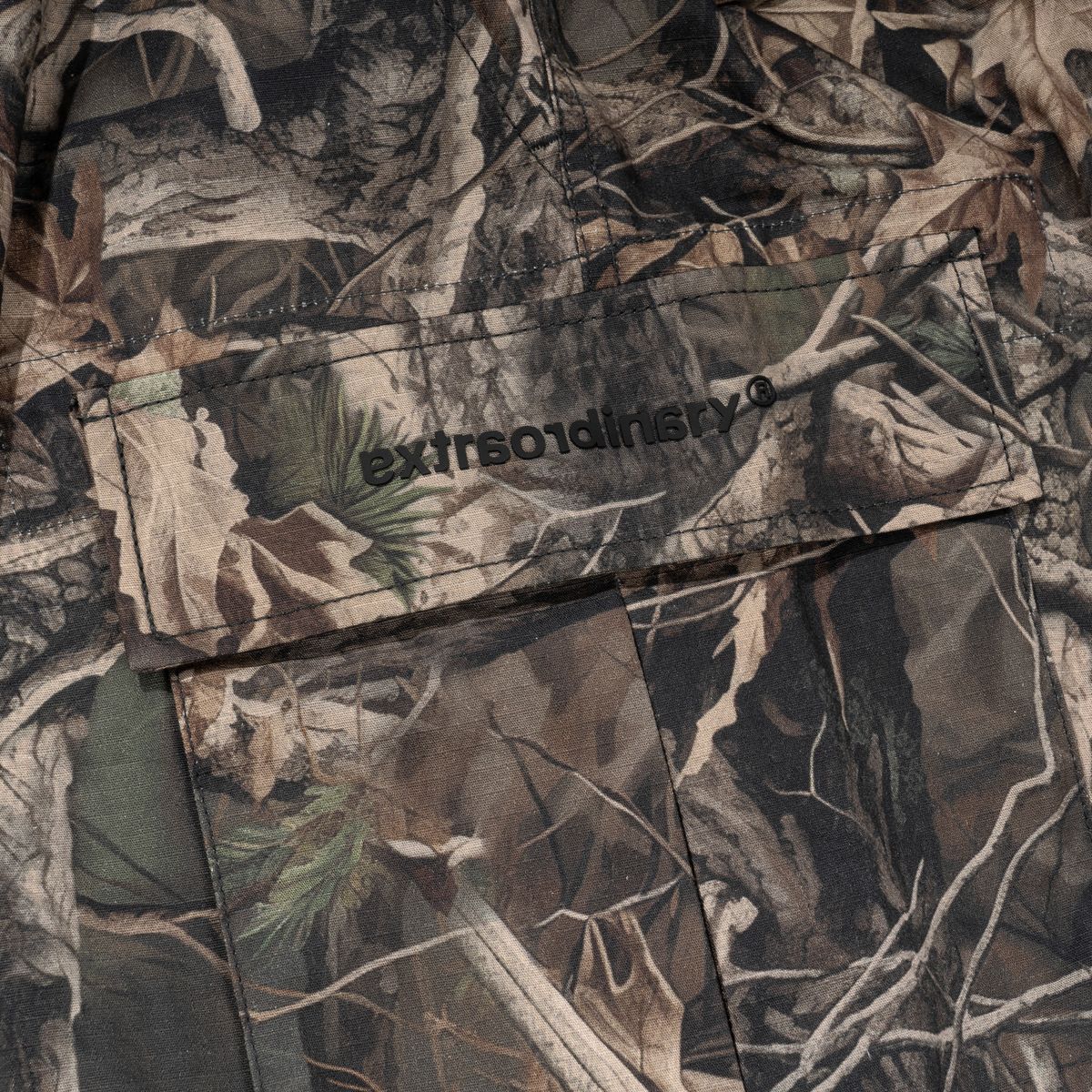 엑스트라오디너리(EXTRAORDINARY) CAMO CARGO RIPSTOP SHORTS  REAL TREE CAMO