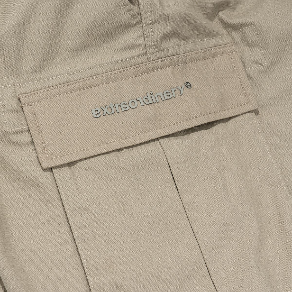 엑스트라오디너리(EXTRAORDINARY) SOLID CARGO RIPSTOP SHORTS  BEIGE