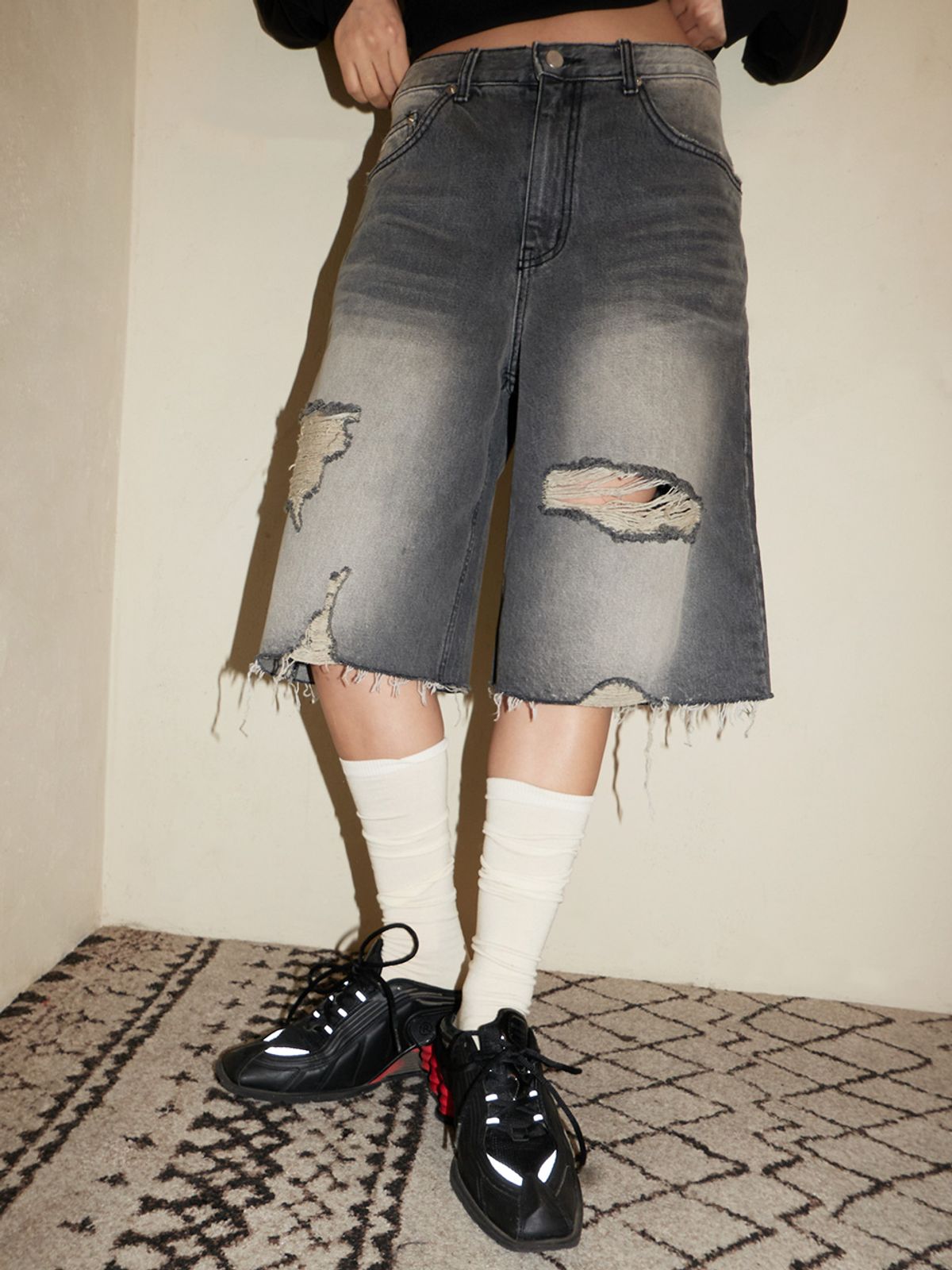 오피쉬(OAFISH) DAMAGE BERMUDA DENIM PANTS, DARK GRAY