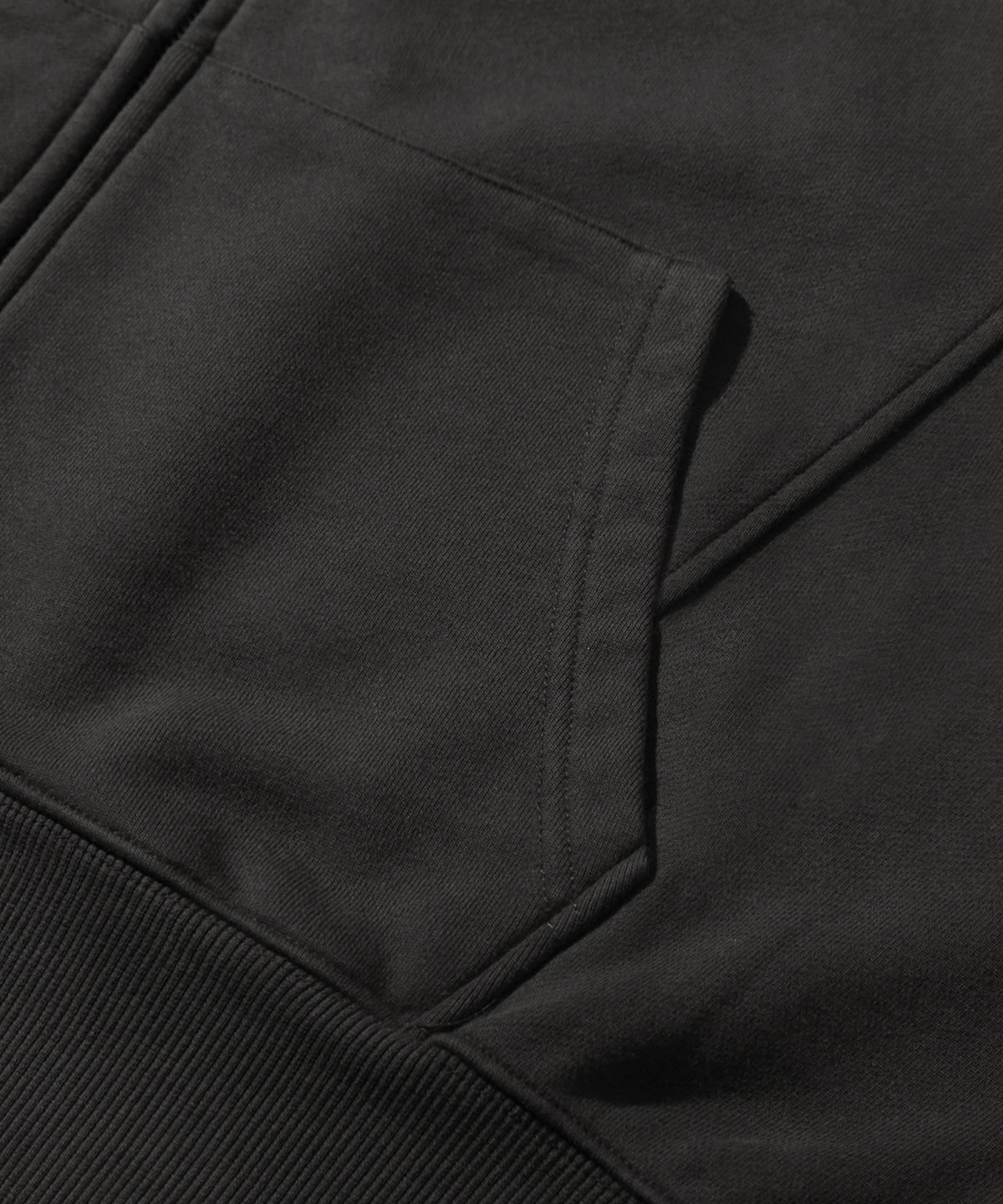 트릴리온(TRILLION) 도밍고 피그먼트 2WAY 스웨트 후드 집업 (CHARCOAL)