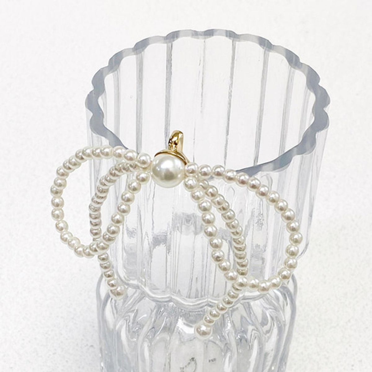 베스티(BESTY) 발롱 진주 리본 헤어커프 (Ballon Pearl Ribbon Hair Cuff)