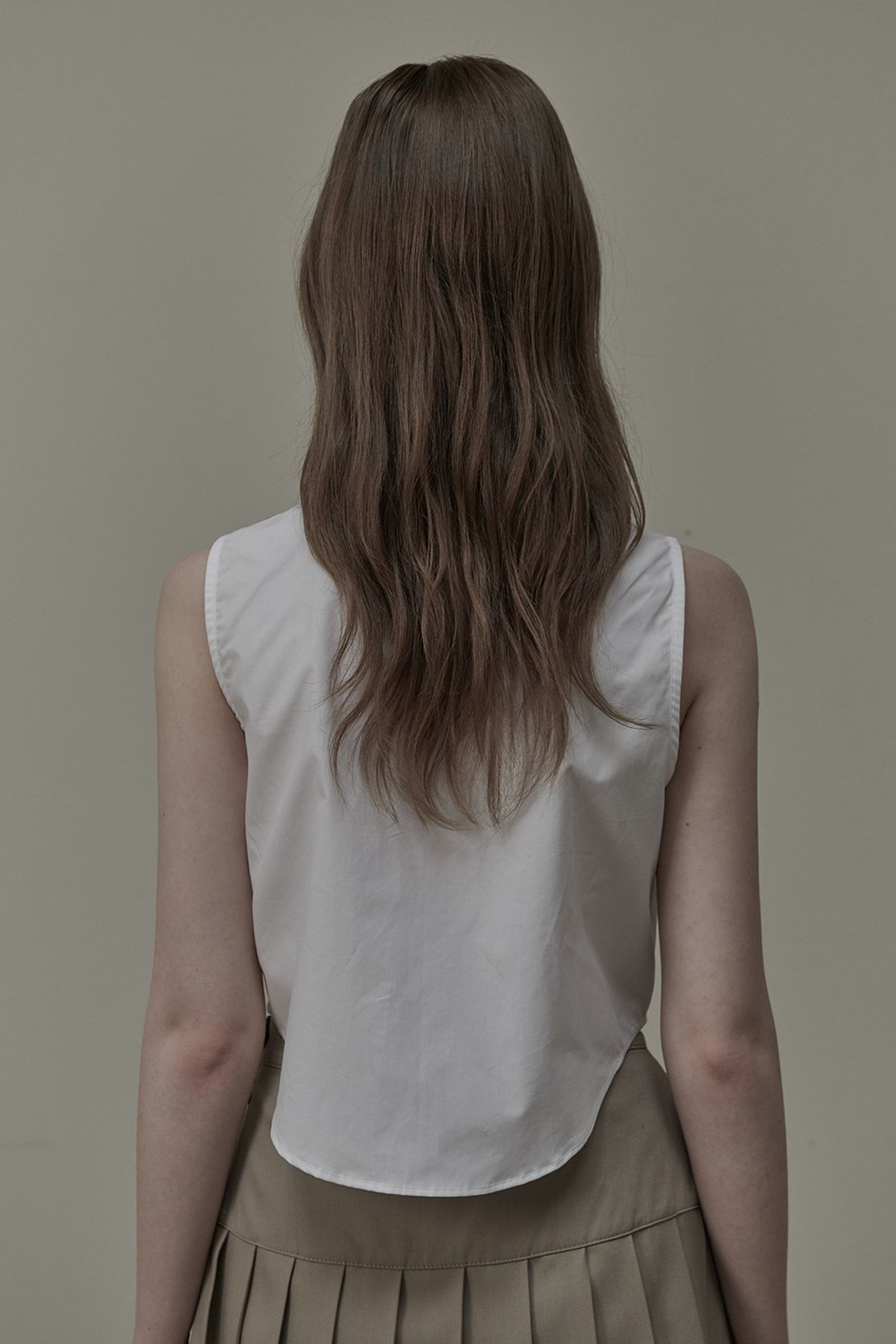 마우솔레움(MAU SOLEUM) Sleeveless Cotton Shirt - White