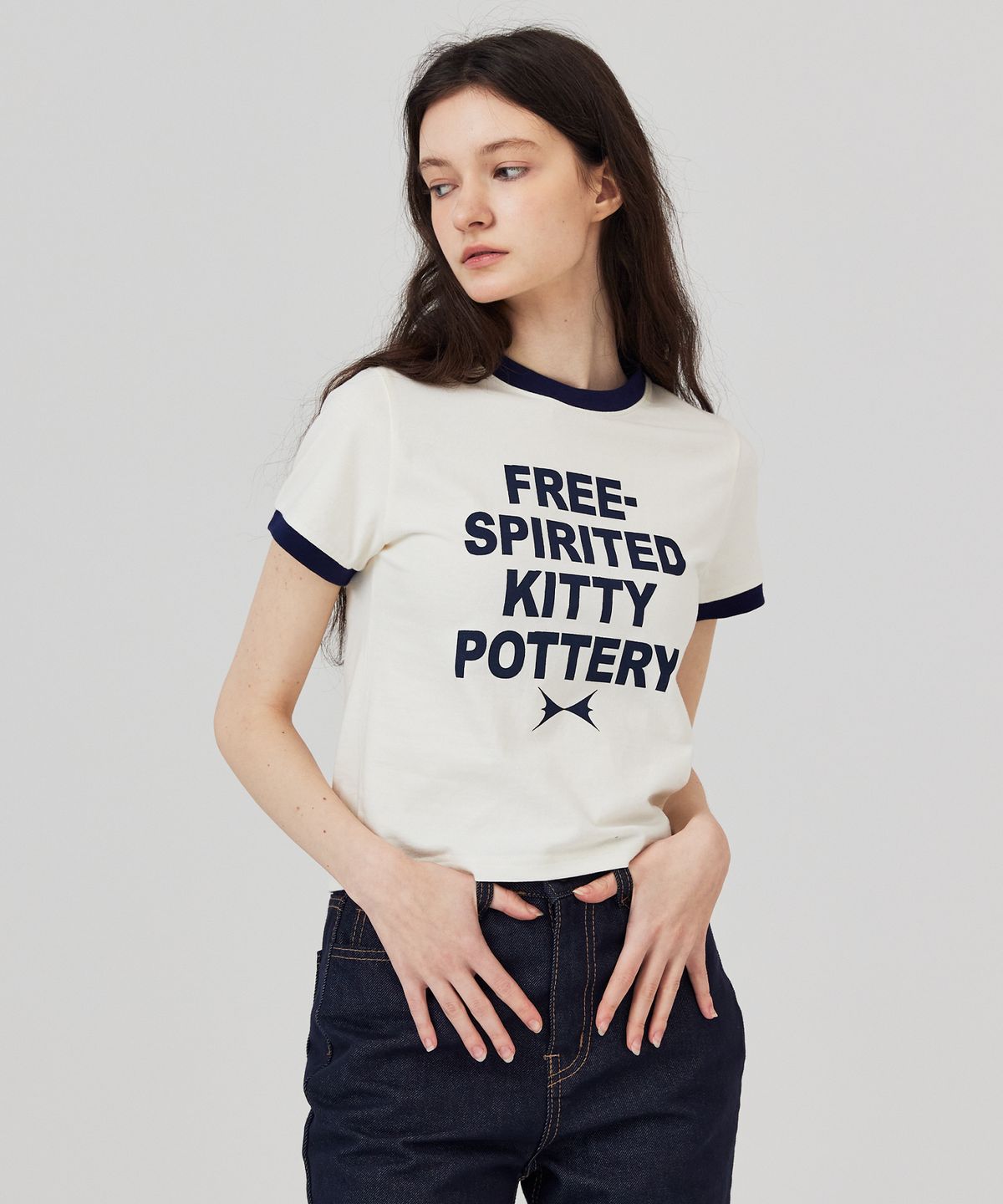키티포터리(KITTY POTTERY) 링거 크롭 반팔 티셔츠 네이비