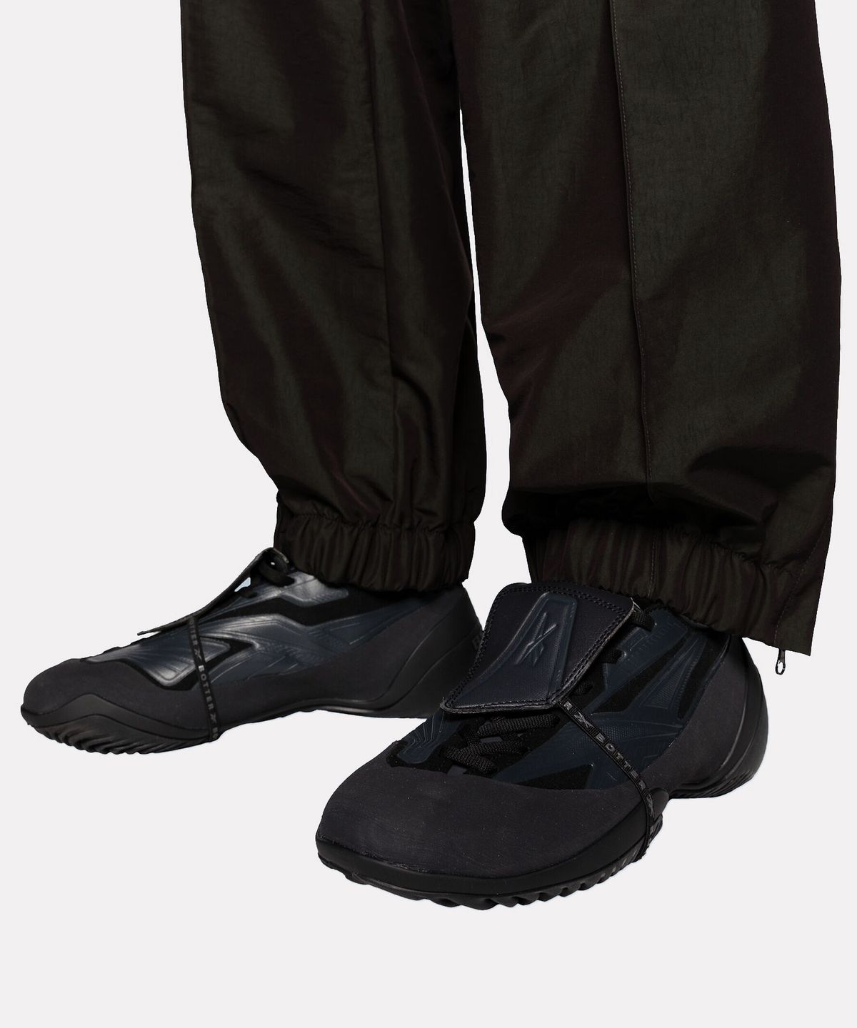 리복(REEBOK) Reebok X BOTTER Energia Bo Kets - 트리플 블랙 / RMIA04GC99MAT0011000