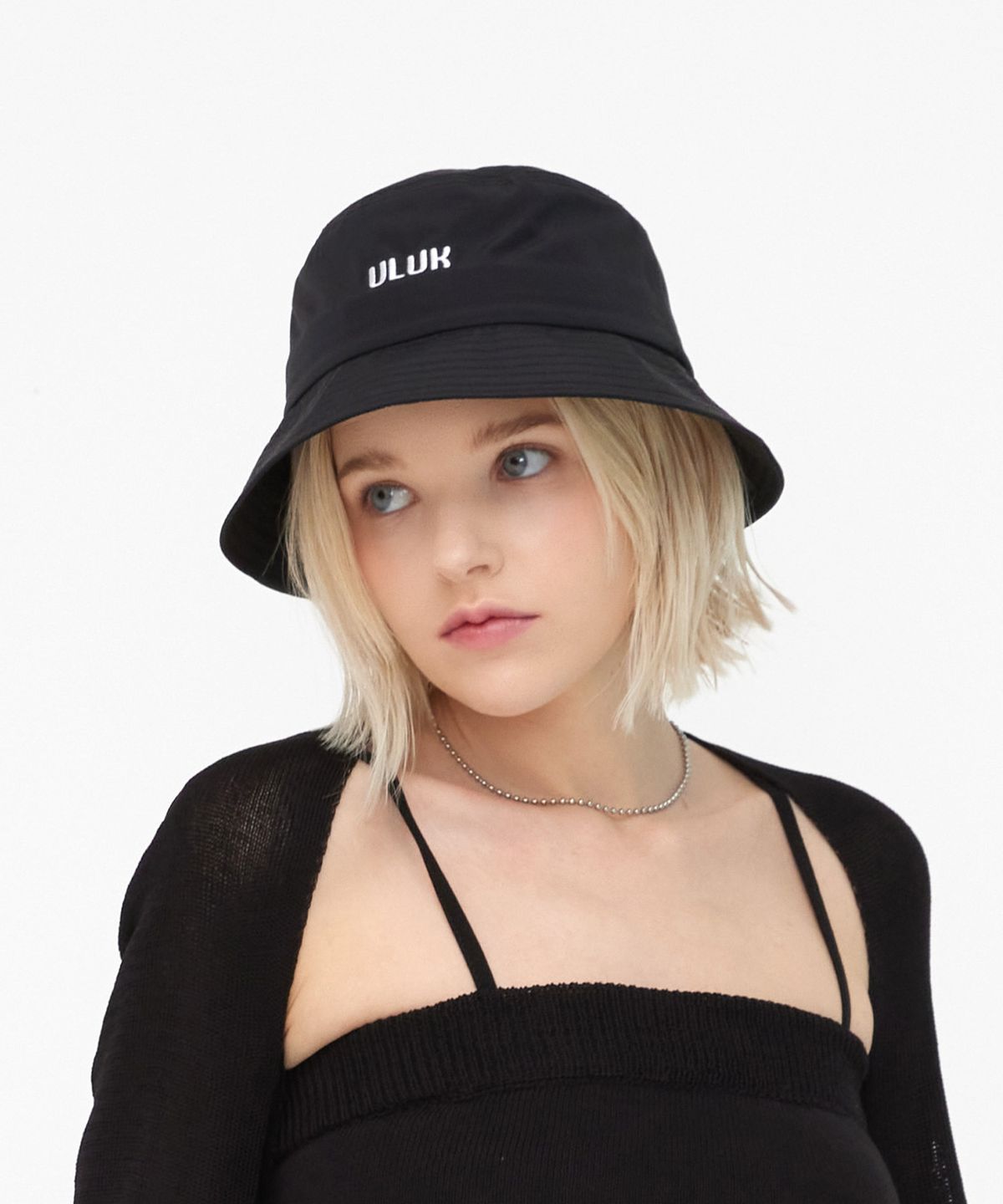 유룩(ULUK) 에션셜 자수 폴리 버킷햇_Black