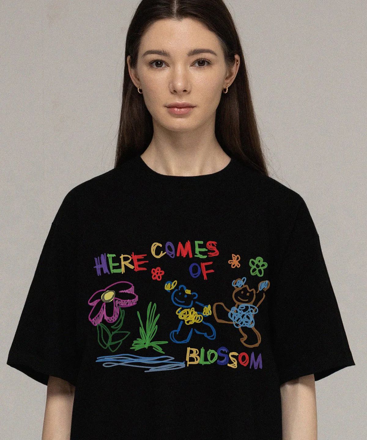 그레이버(GRAVER) [UNISEX]HERE COMES OF 드로잉 반팔티_2color