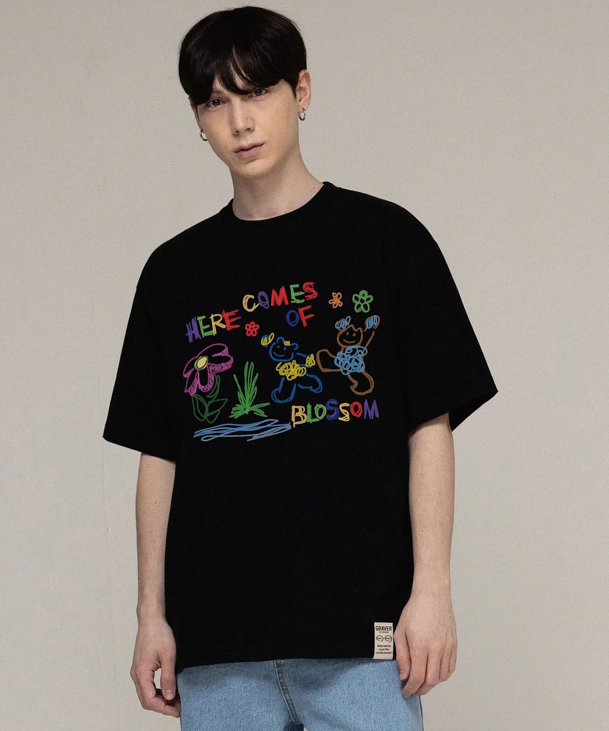 그레이버(GRAVER) [UNISEX]HERE COMES OF 드로잉 반팔티_2color