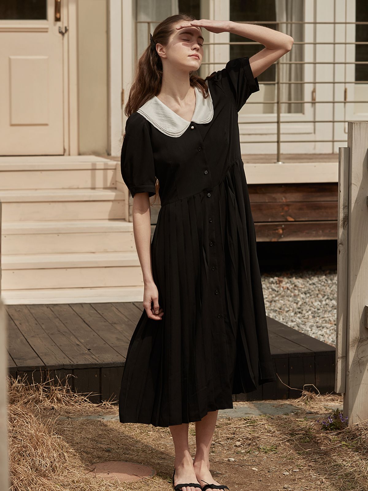비뮤즈맨션(BEMUSE MANSION) Sheer collar pleats dress - Black