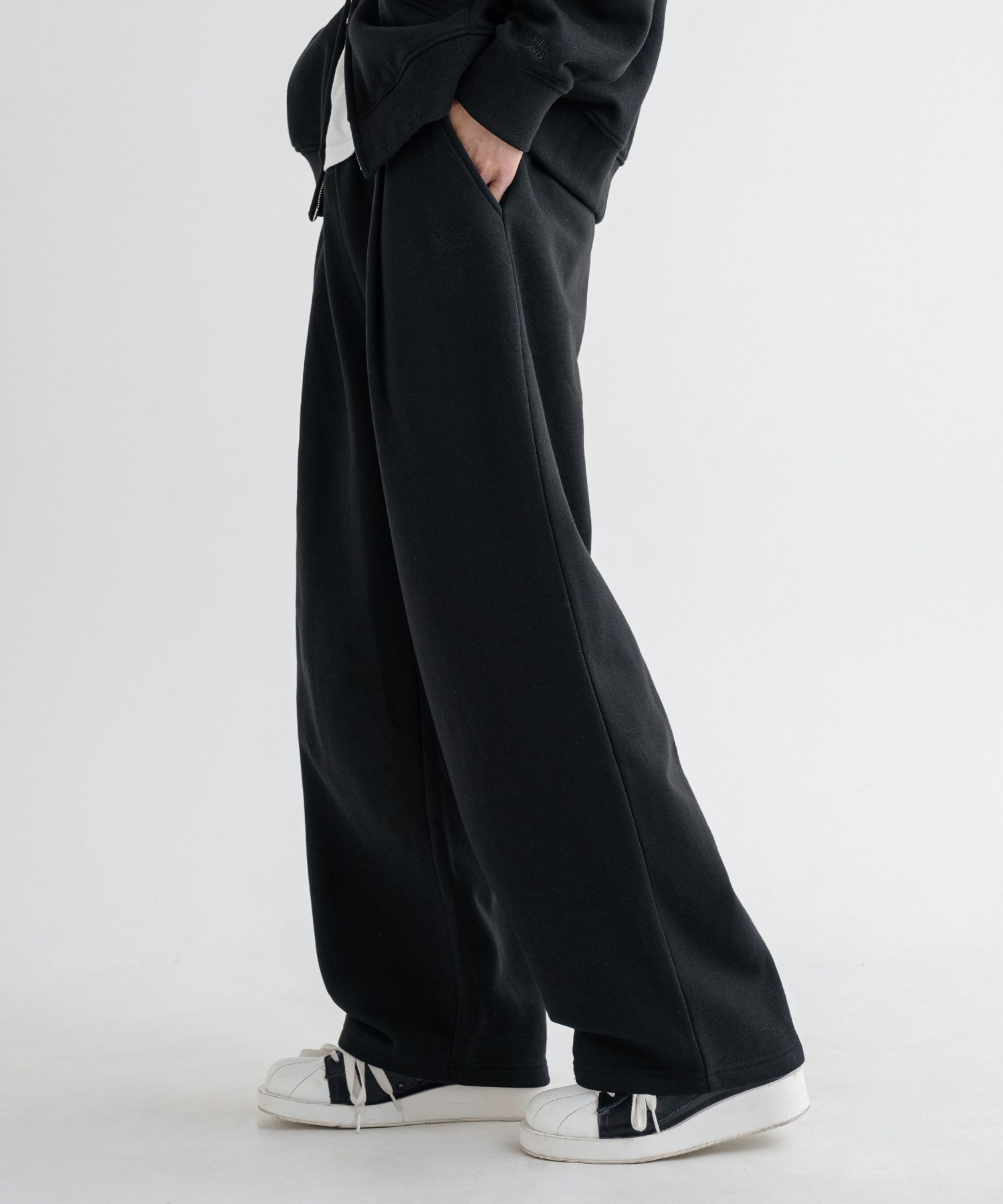 melt the lady tuck sweat pants【black】 melt the lady tuck sweat pants