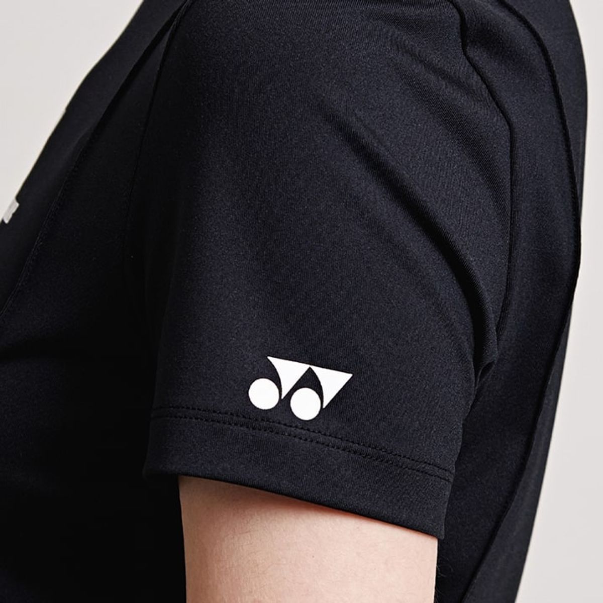 요넥스(YONEX) 245TS015F 블랙 여성용 핀턱 주름 포인트 크롭 반팔 티셔츠