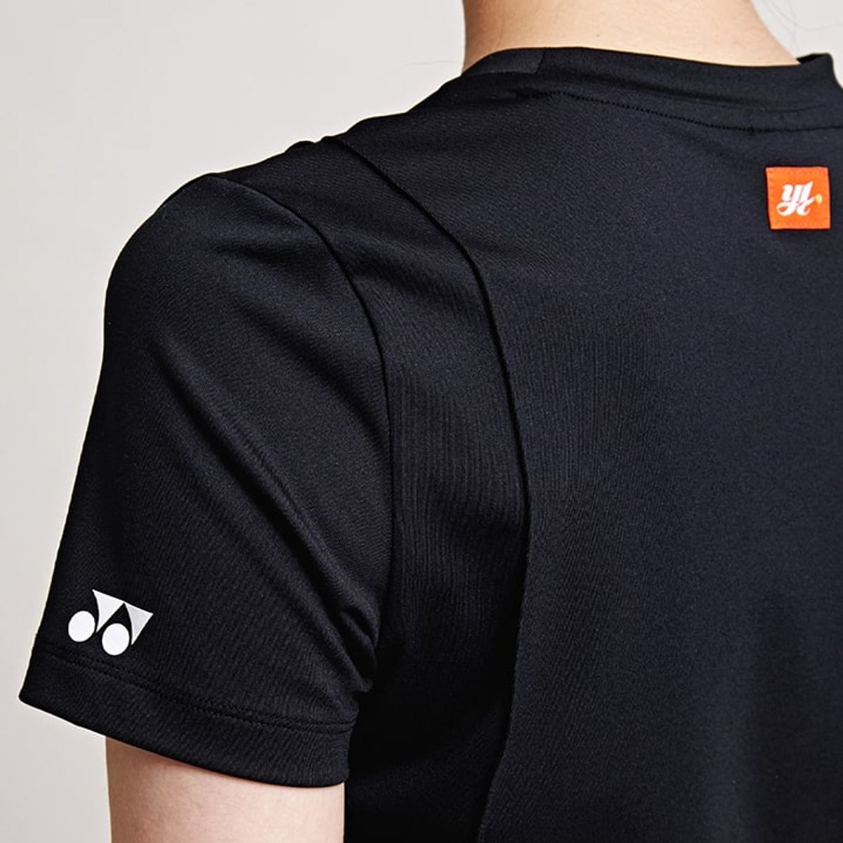 요넥스(YONEX) 245TS015F 블랙 여성용 핀턱 주름 포인트 크롭 반팔 티셔츠