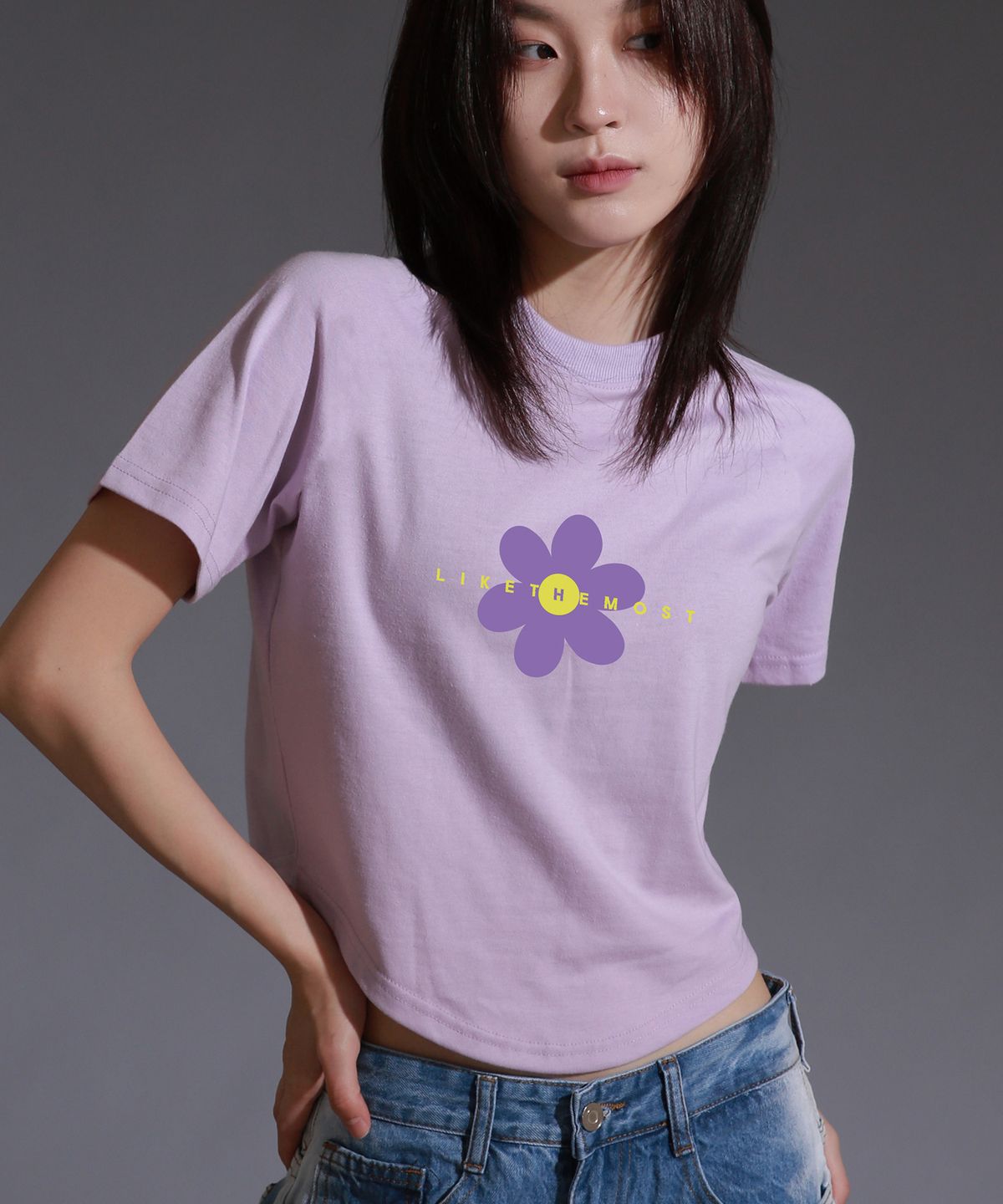라이크더모스트(LIKE THE MOST) 에이치플라워 라운드컷 반팔티셔츠_4colors