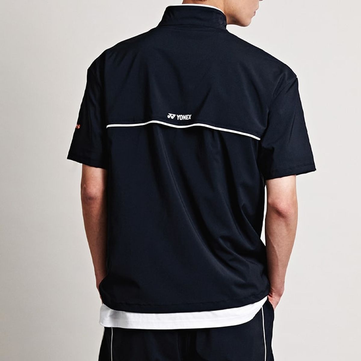 요넥스(YONEX) 245JJ002M 미드나이트 블랙 남성용 스포티 무드 아노락 자켓