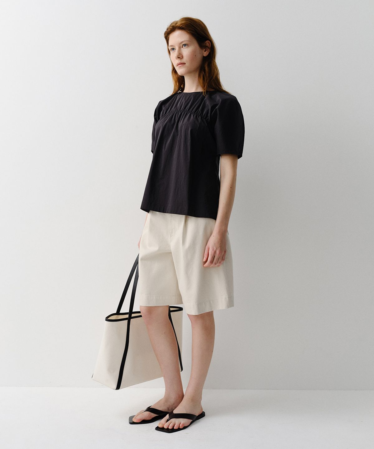 이아(EAAH) SHIRRING BLOUSE (BLACK)