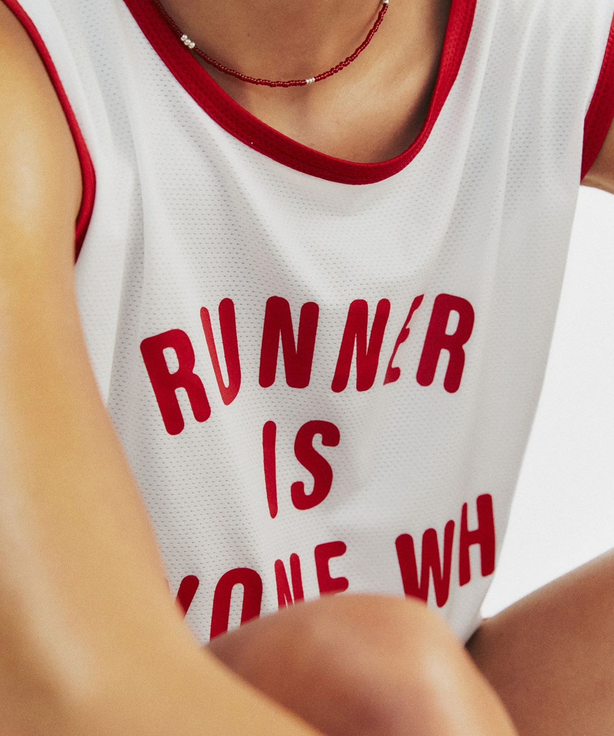 미나수(MENASOO) MESH RUNNER CLUB SLEEVE_WHITE