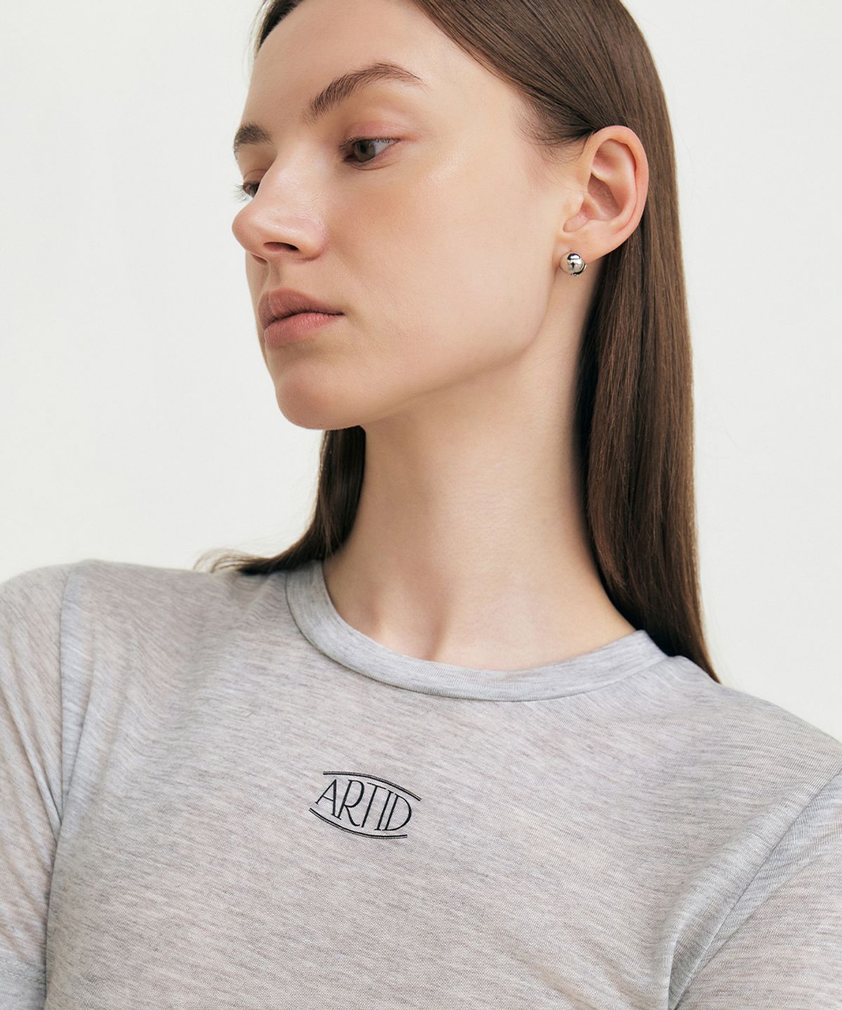 아티드(ARTID) 로고 포인트 시스루 반팔 티셔츠_MELANGE WHITE