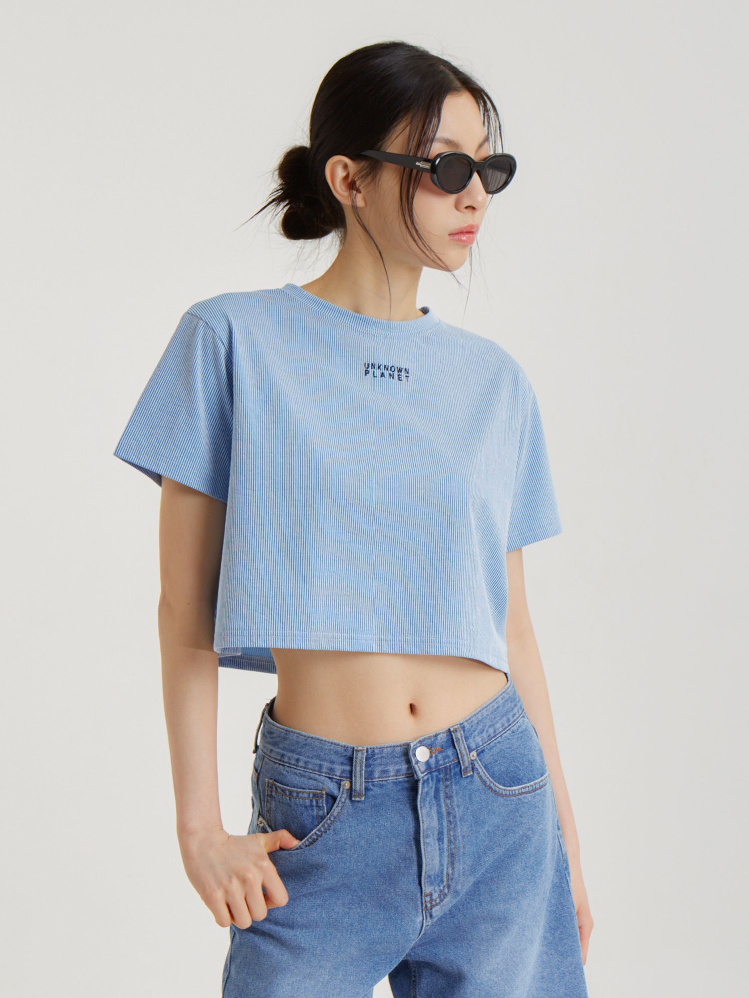 MUSINSA公式 | UNKNOWN PLANET ロゴストライプクロップTシャツブルー