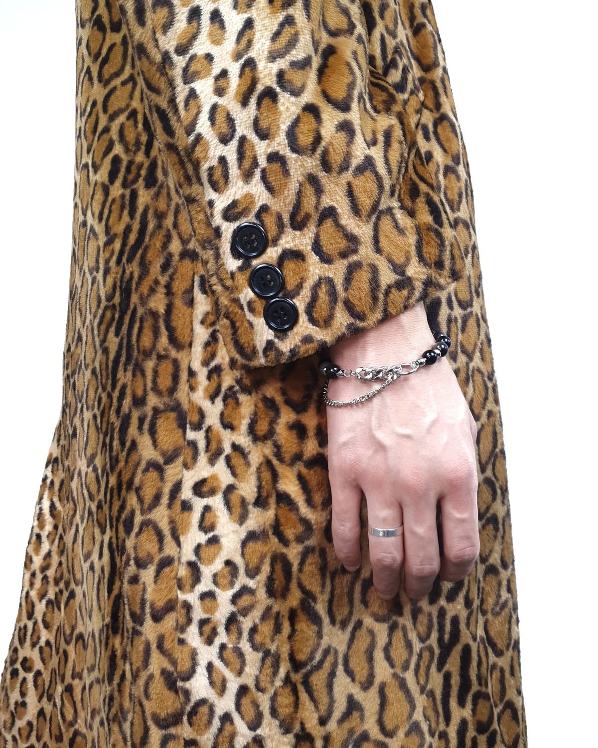 바이브(BYBE) Layered black beads bracelet