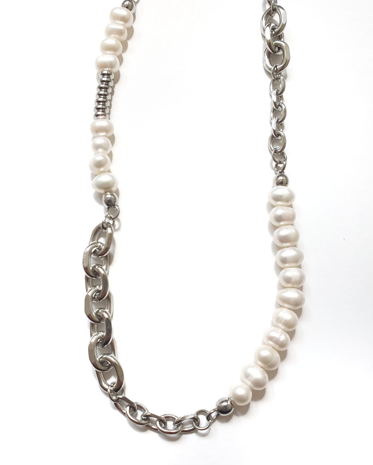바이브(BYBE) Layered pearl necklace