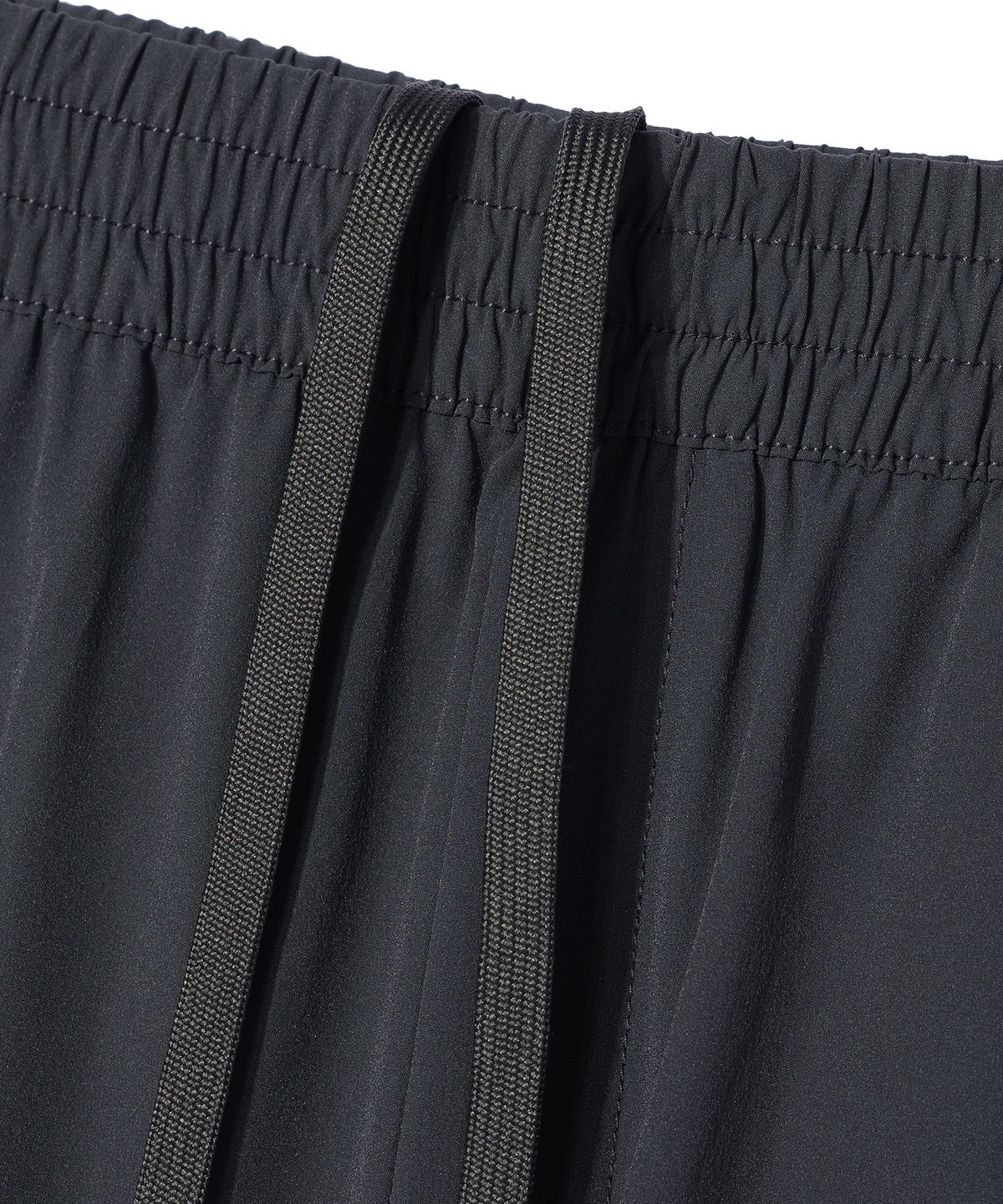 디스트나인(DISTN9NE) 와이드 나일론 카고 팬츠 CHARCOAL (LO8PU788-075)