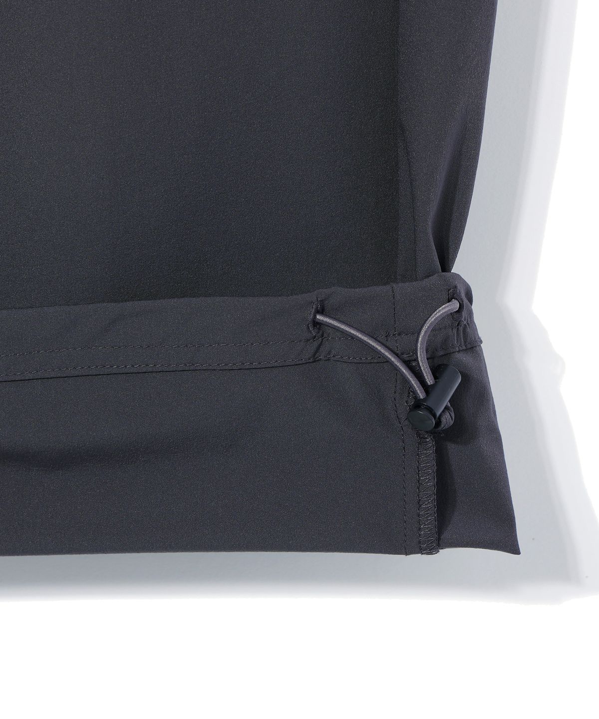 디스트나인(DISTN9NE) 와이드 나일론 카고 팬츠 CHARCOAL (LO8PU788-075)