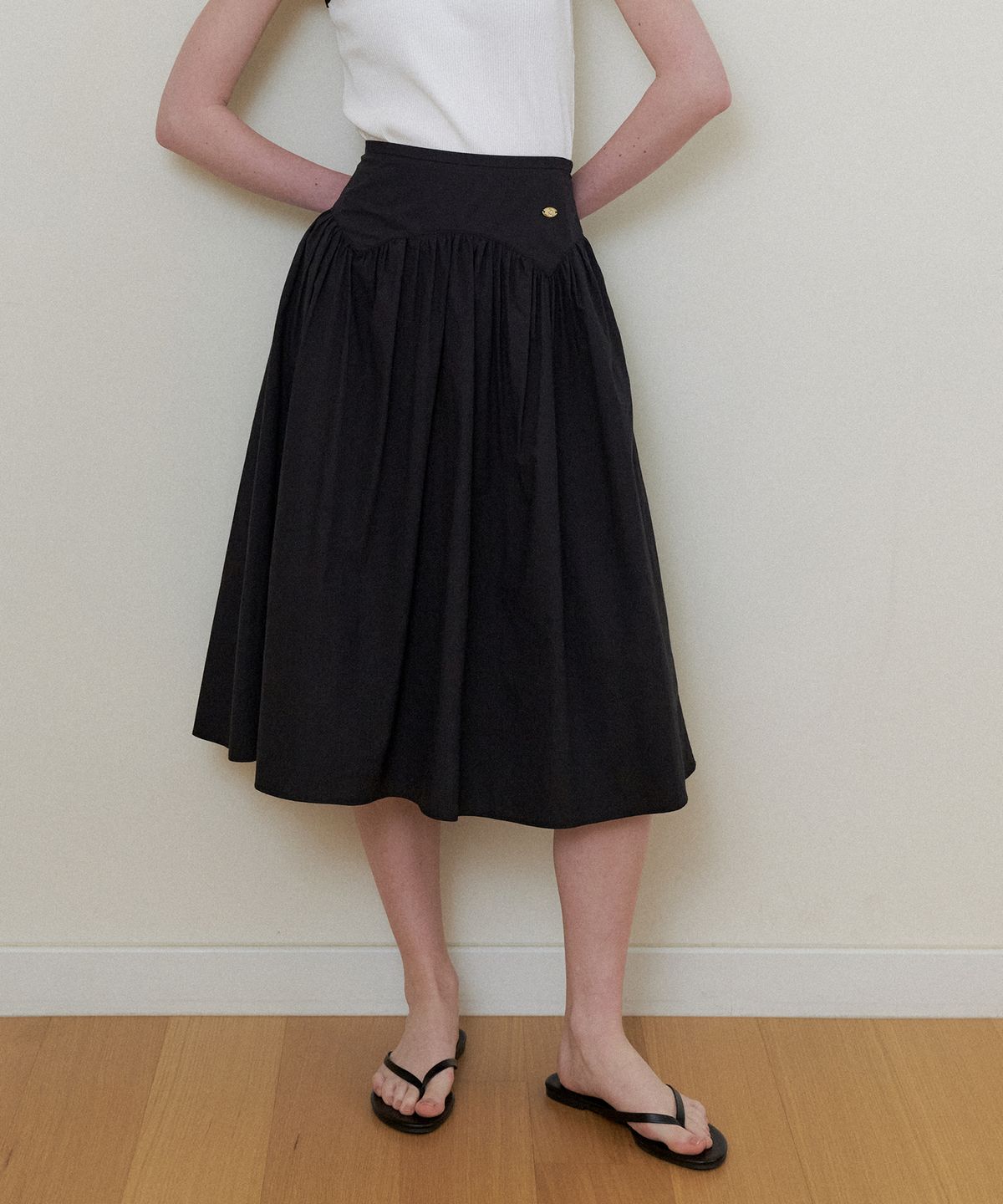 더페니(THE PENNY) MAY SHIRRING SKIRT - Black
