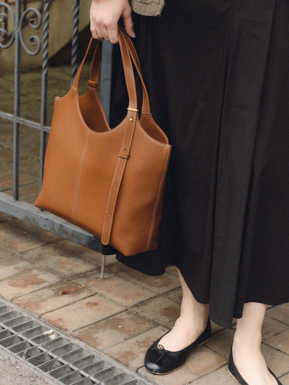 드메리엘(DEMERIEL) 90 Veneta Bag Medium Tan Brown