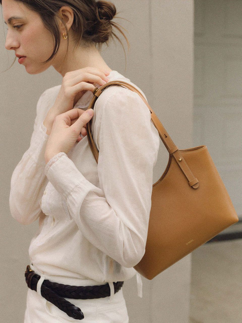 MUSINSA | DEMERIEL 90 Veneta bag Small Soft Brown