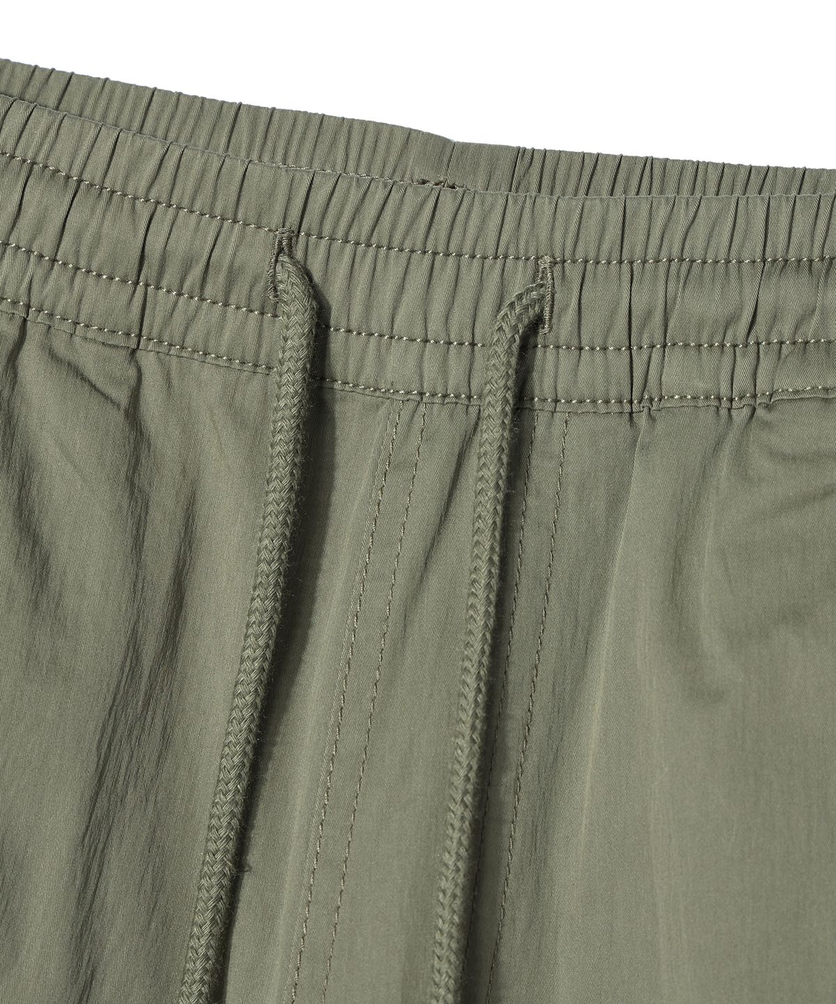 디스트나인(DISTN9NE) 와이드 파라슈트 로고 카고 팬츠 KHAKI (LO3PU724-048)