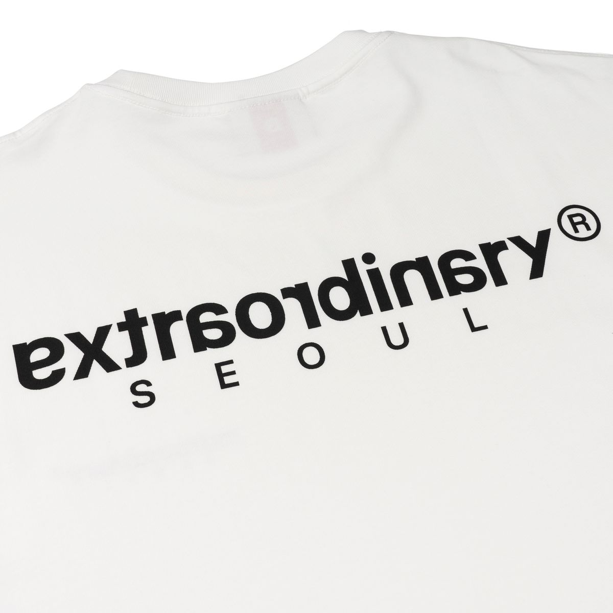 엑스트라오디너리(EXTRAORDINARY) 헤비코튼  BASIC SMALL LOGO TEE   WHITE