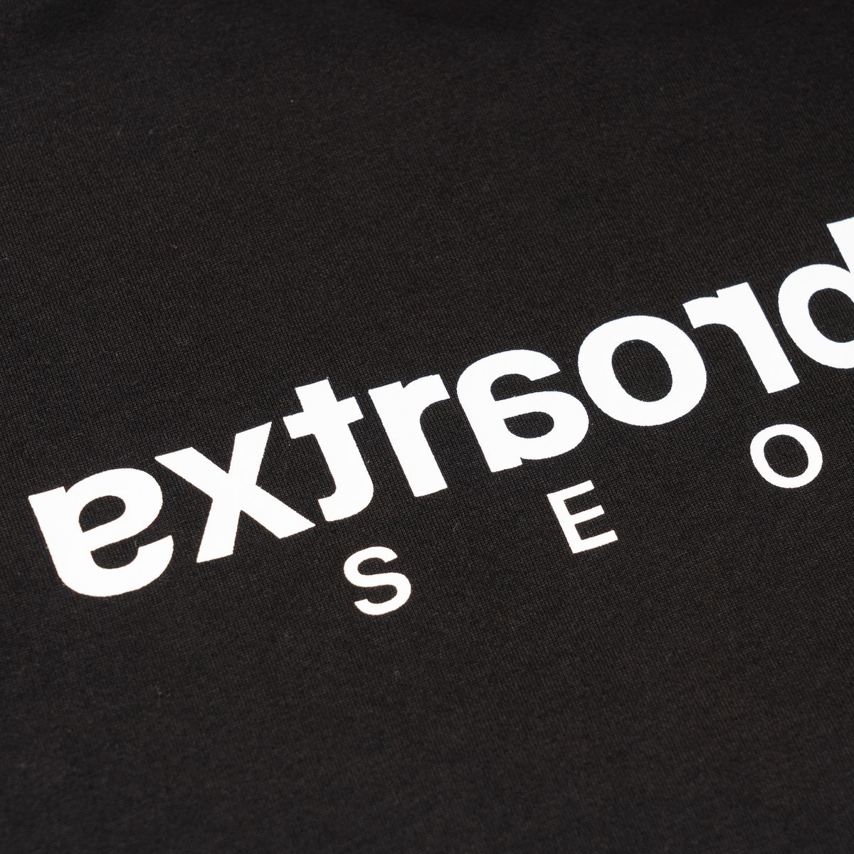 엑스트라오디너리(EXTRAORDINARY) 헤비코튼  BASIC SMALL LOGO TEE   BLACK
