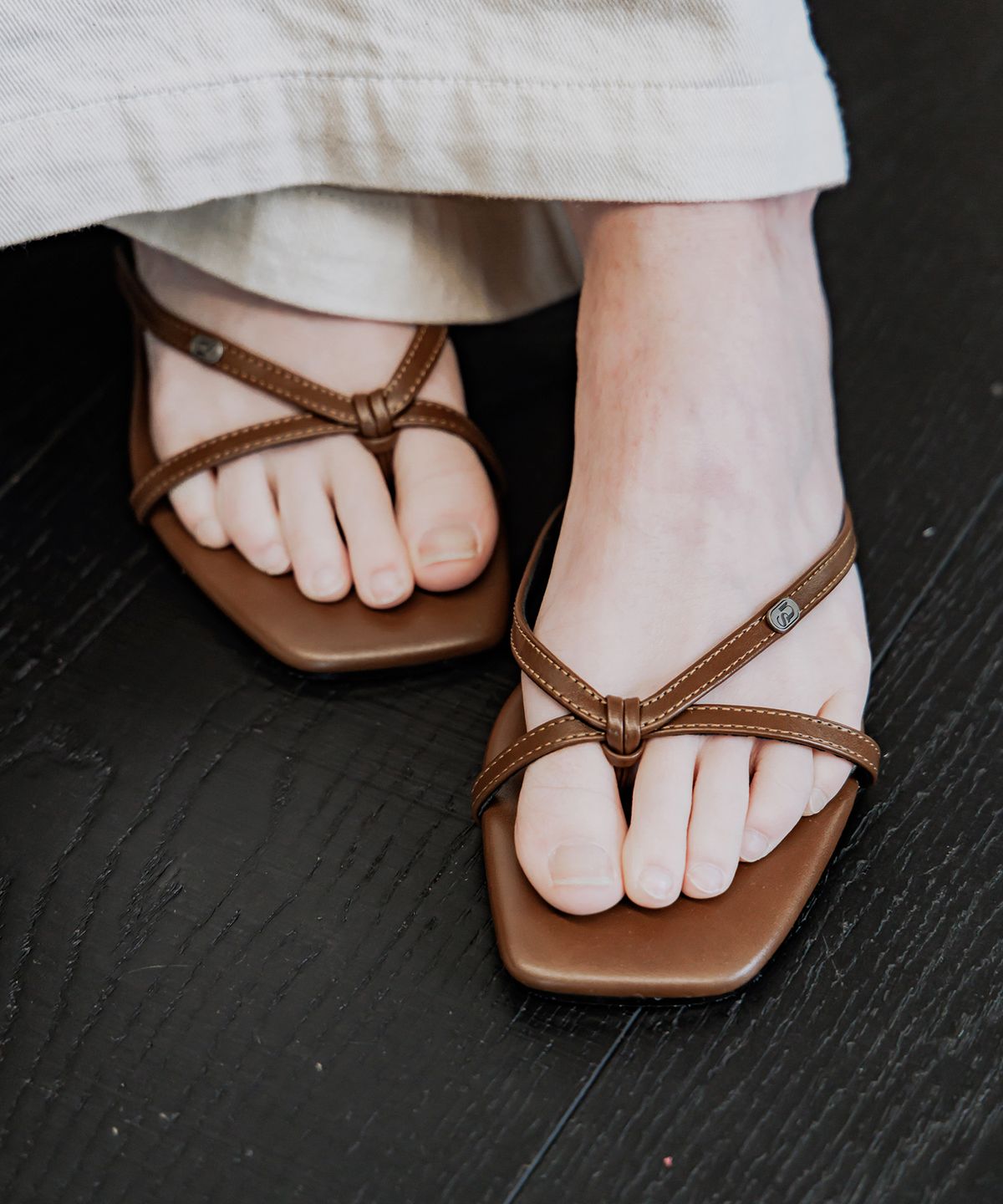 누스(NUUS) 블레어 로고 스트랩 슬리퍼 [n5226]_5color