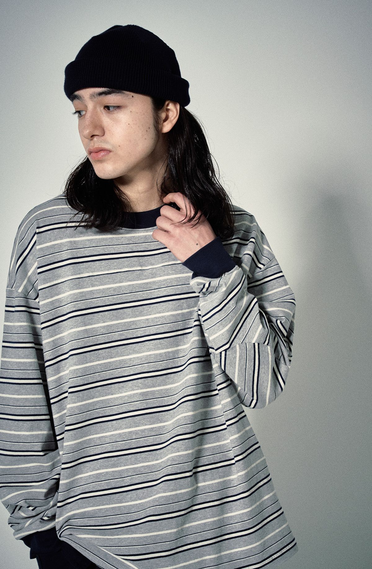 히즈핸더(HISHANDER) ROUND PATCH LONG SLEEVE T-SHIRTS [Stripe / Navy]