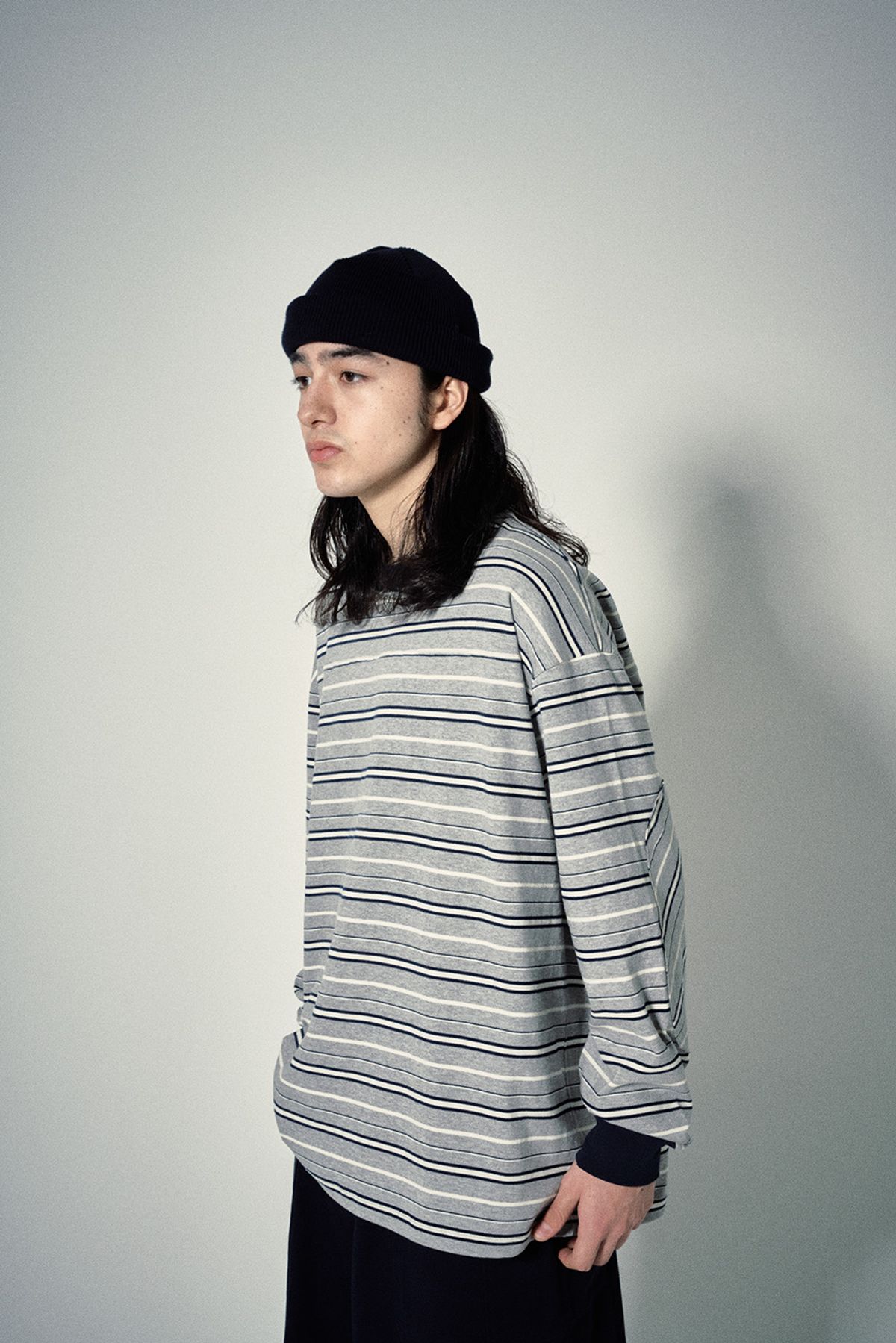 히즈핸더(HISHANDER) ROUND PATCH LONG SLEEVE T-SHIRTS [Stripe / Navy]
