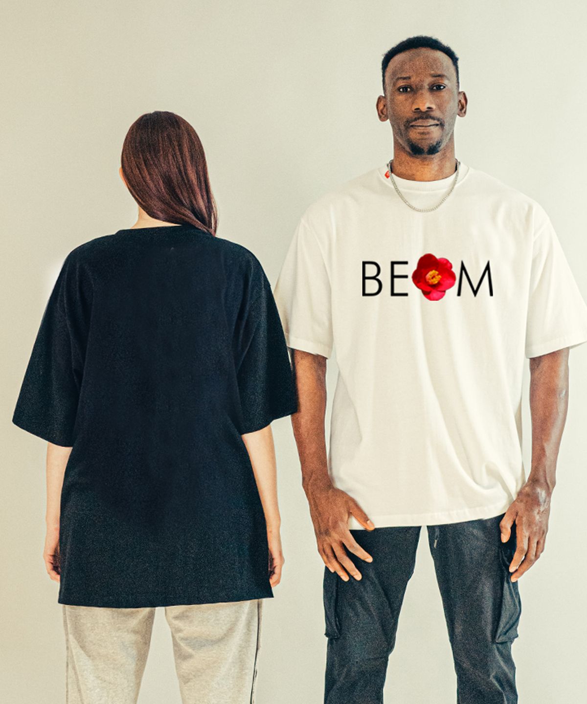 범(BEOM) BEOM 동백로고 오버핏 티셔츠 화이트