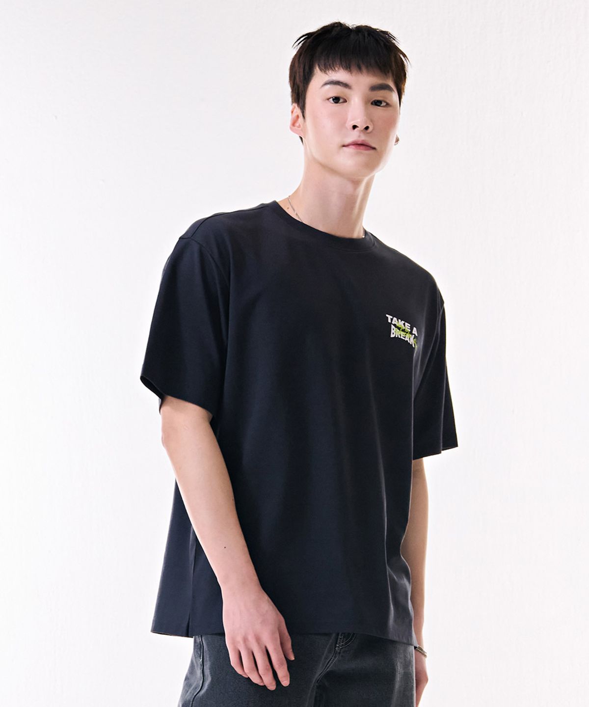 체이스컬트(CHASECULT) 공용 레터링 그래픽 반팔 티셔츠-DBRU5827D09