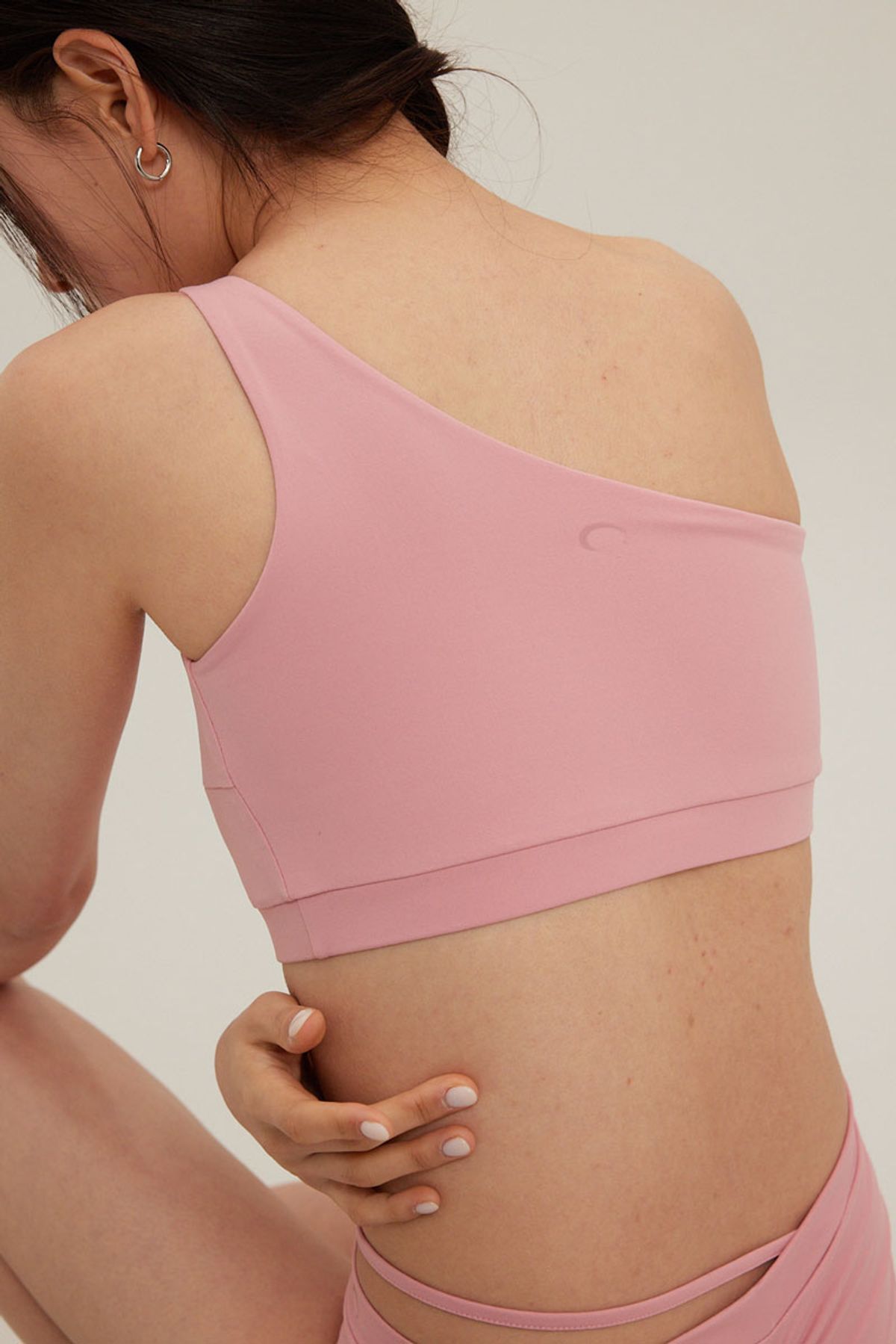 셀렌(SELEN) Flow one shoulder Top_Pink