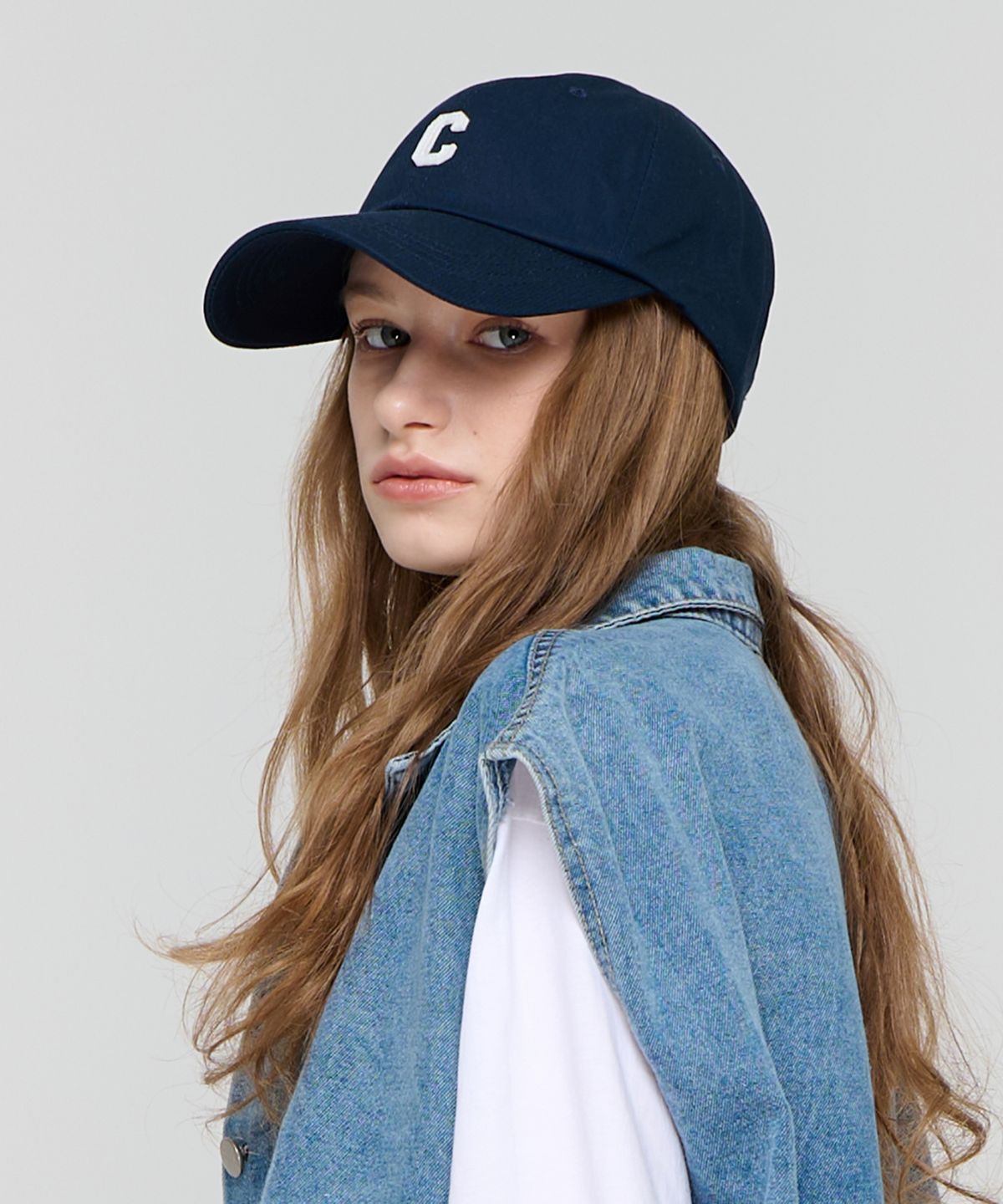 카고브로스 포 우먼(CARGOBROS FOR WOMAN) 로고 포인트 볼캡 (네이비)