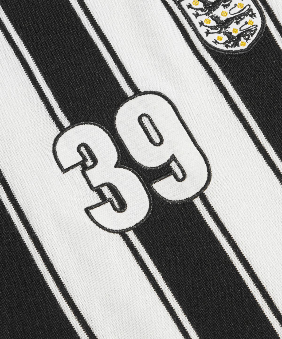 에스피오나지(ESPIONAGE) Knitted Football Shirt Black Stripe