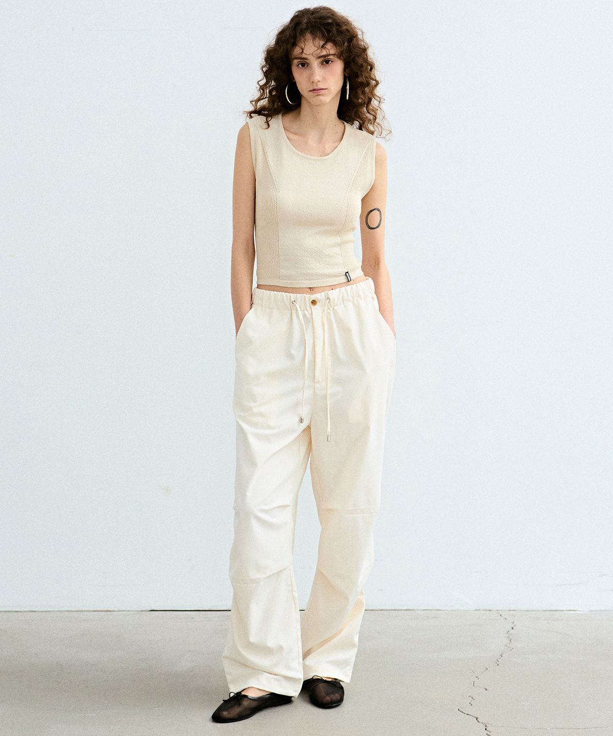 닉앤니콜(NICK&NICOLE) MINIMAL PARACHUTE PANTS_CREAM