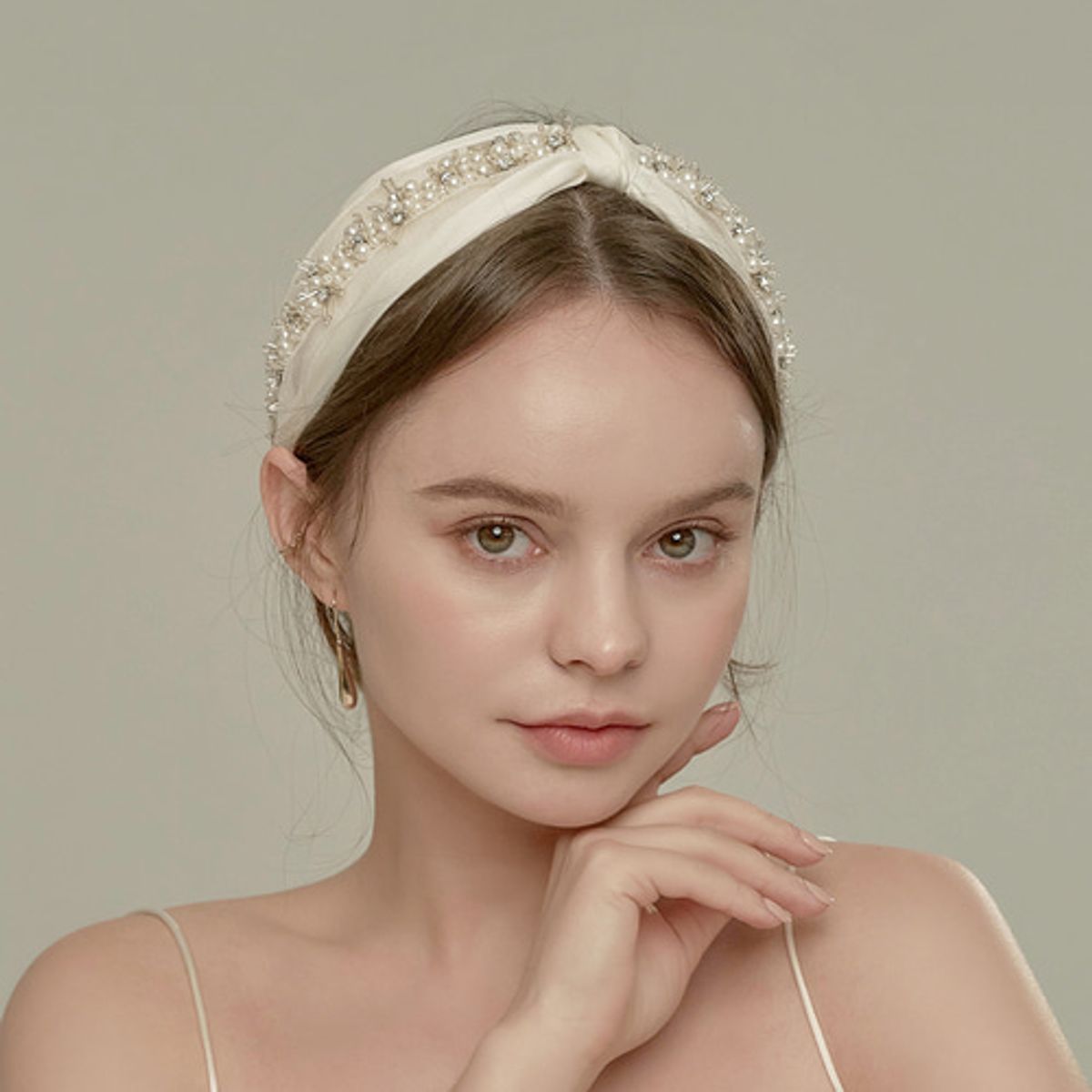 베스티(BESTY) 엘레강스 스완 헤어밴드 (Elegant Swan Hairband)