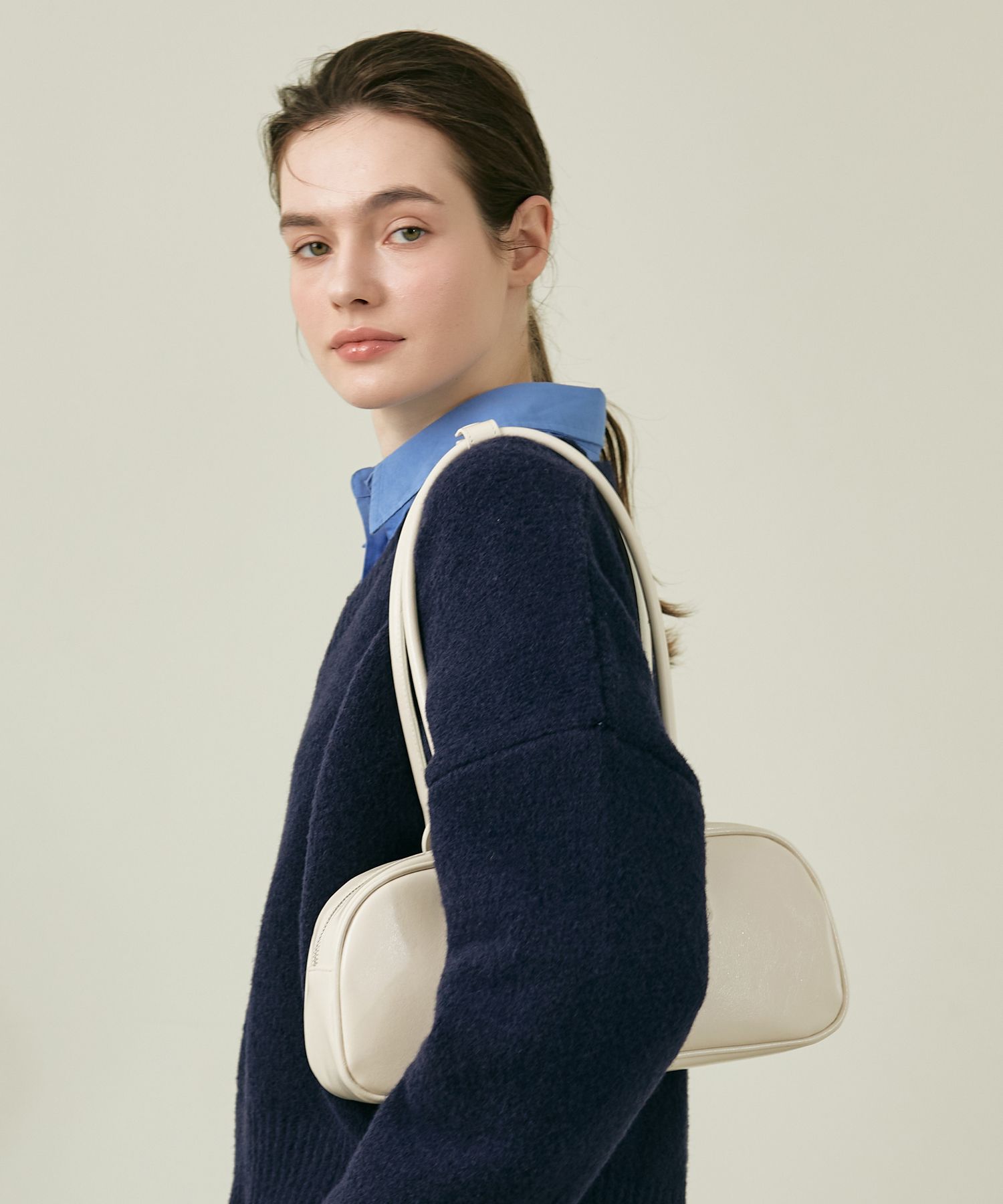 MUSINSA | MCLANEE Entia shoulder bag